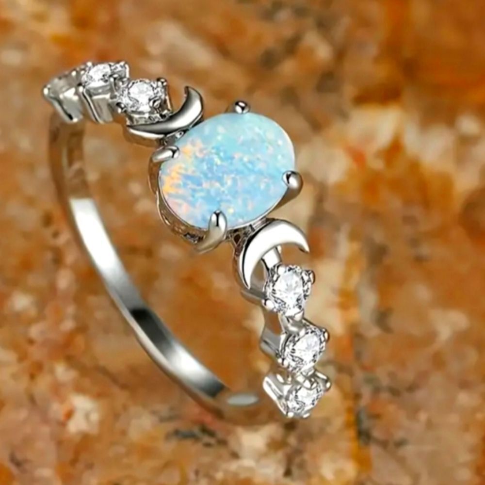 Ladies Vintage Opal Design Wedding Ring ing sz 8